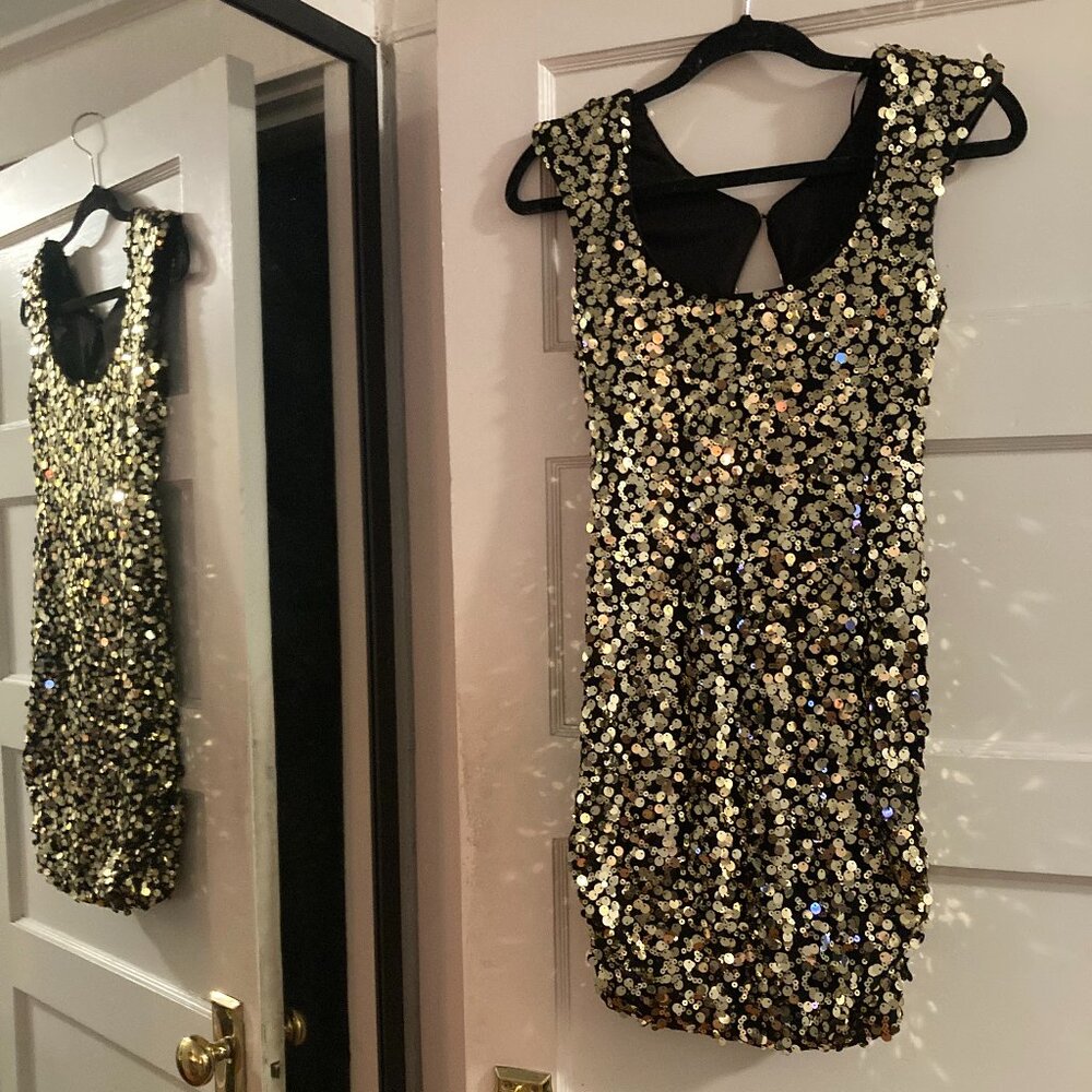 Sexy gold sequin mini dress